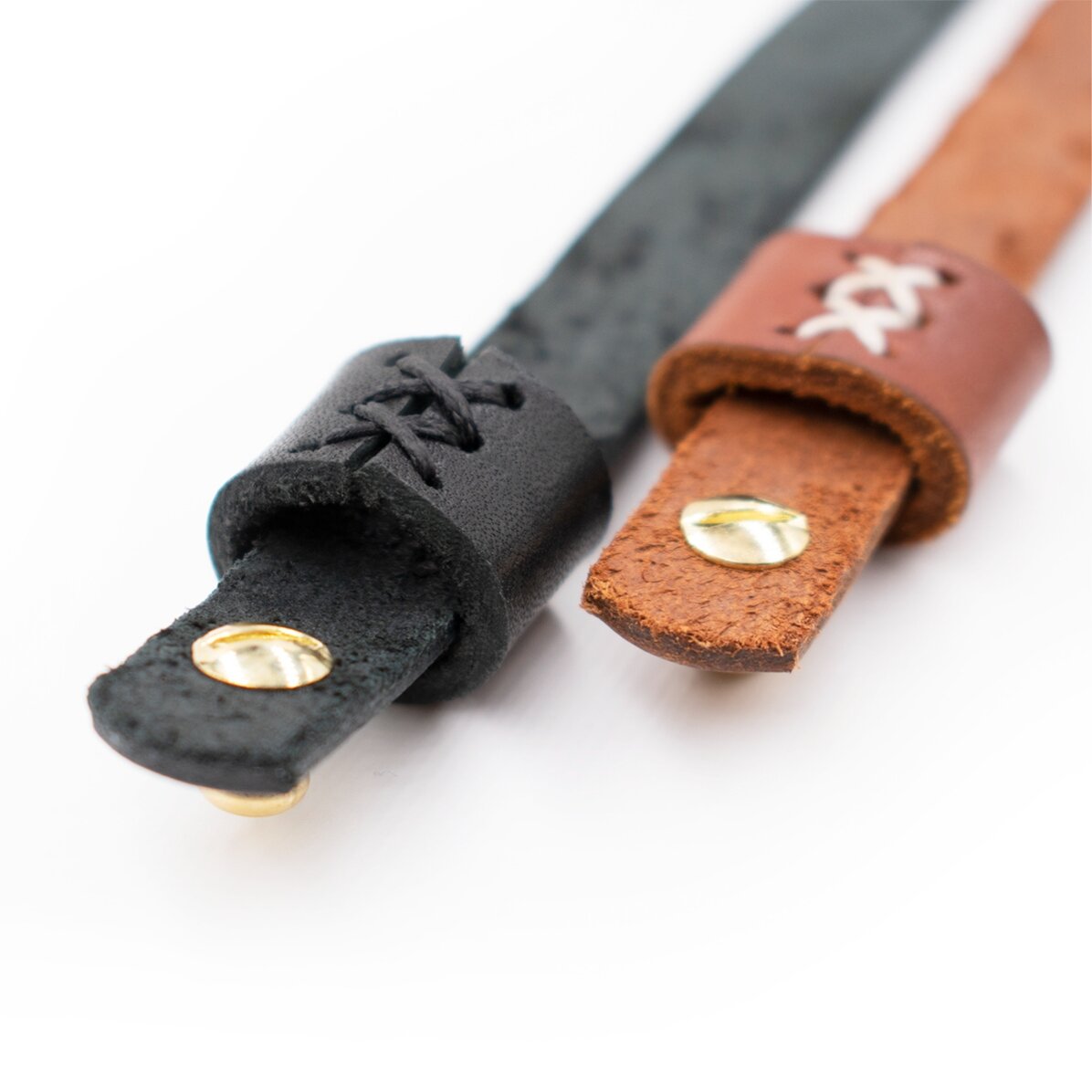 Gepersonaliseerde leren armband met initialen en het sterrenbeeld Leeuw