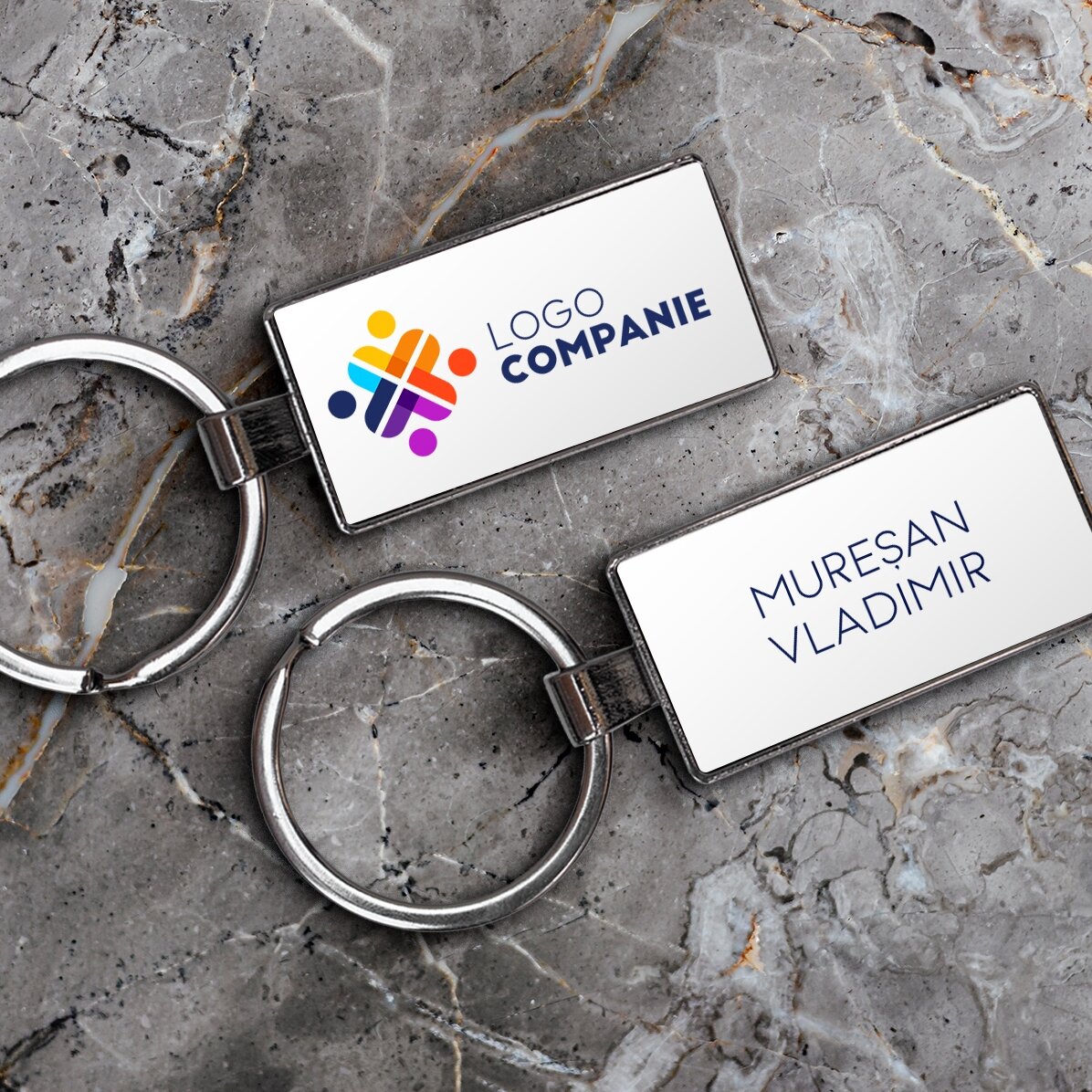 Gepersonaliseerde sleutelhanger met logo en naam