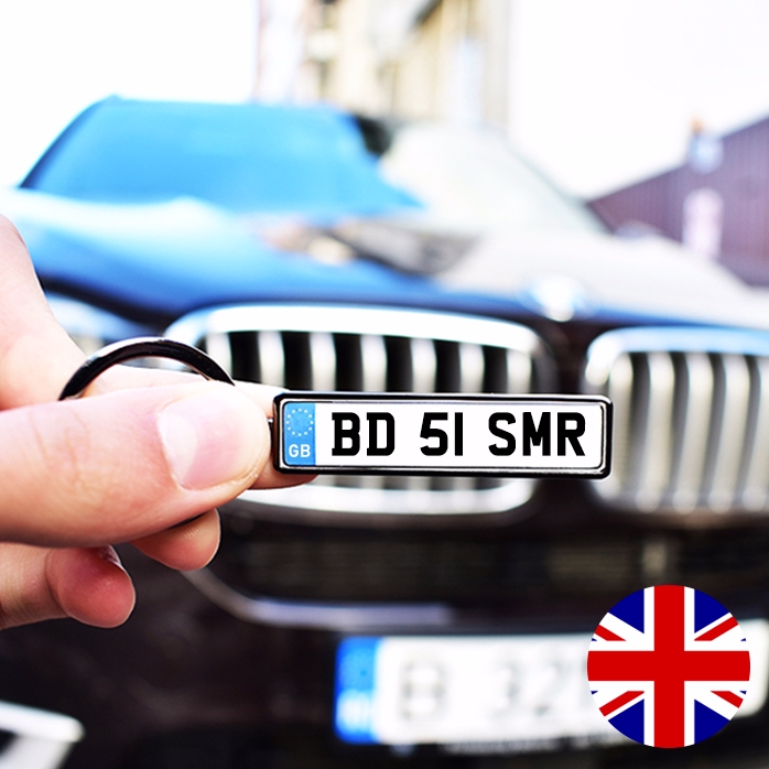 Gepersonaliseerde sleutelhanger met een kenteken uit het Verenigd Koninkrijk