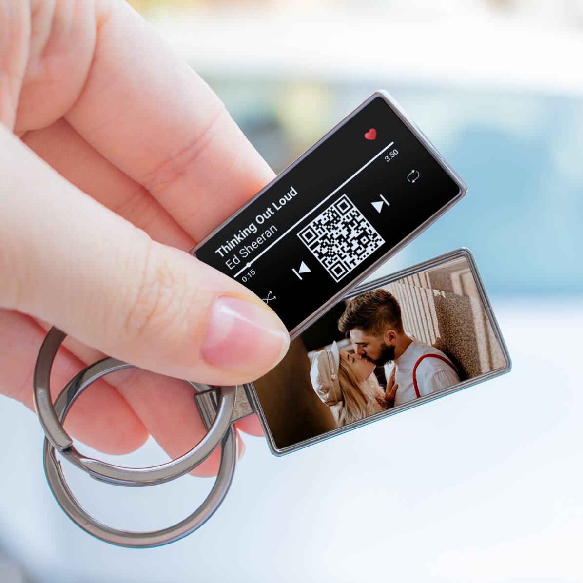 Gepersonaliseerde sleutelhanger met een foto en een QR-code - Ons liedje
