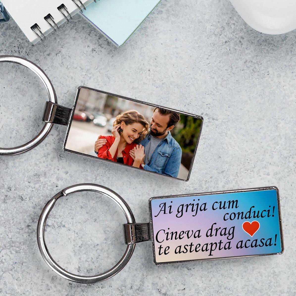 Gepersonaliseerde sleutelhanger met een foto en tekst
