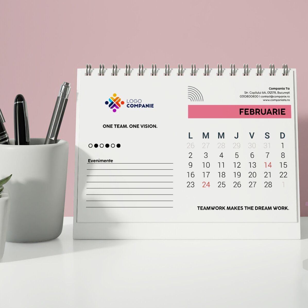 Gepersonaliseerde bureaukalender met logo en tekst