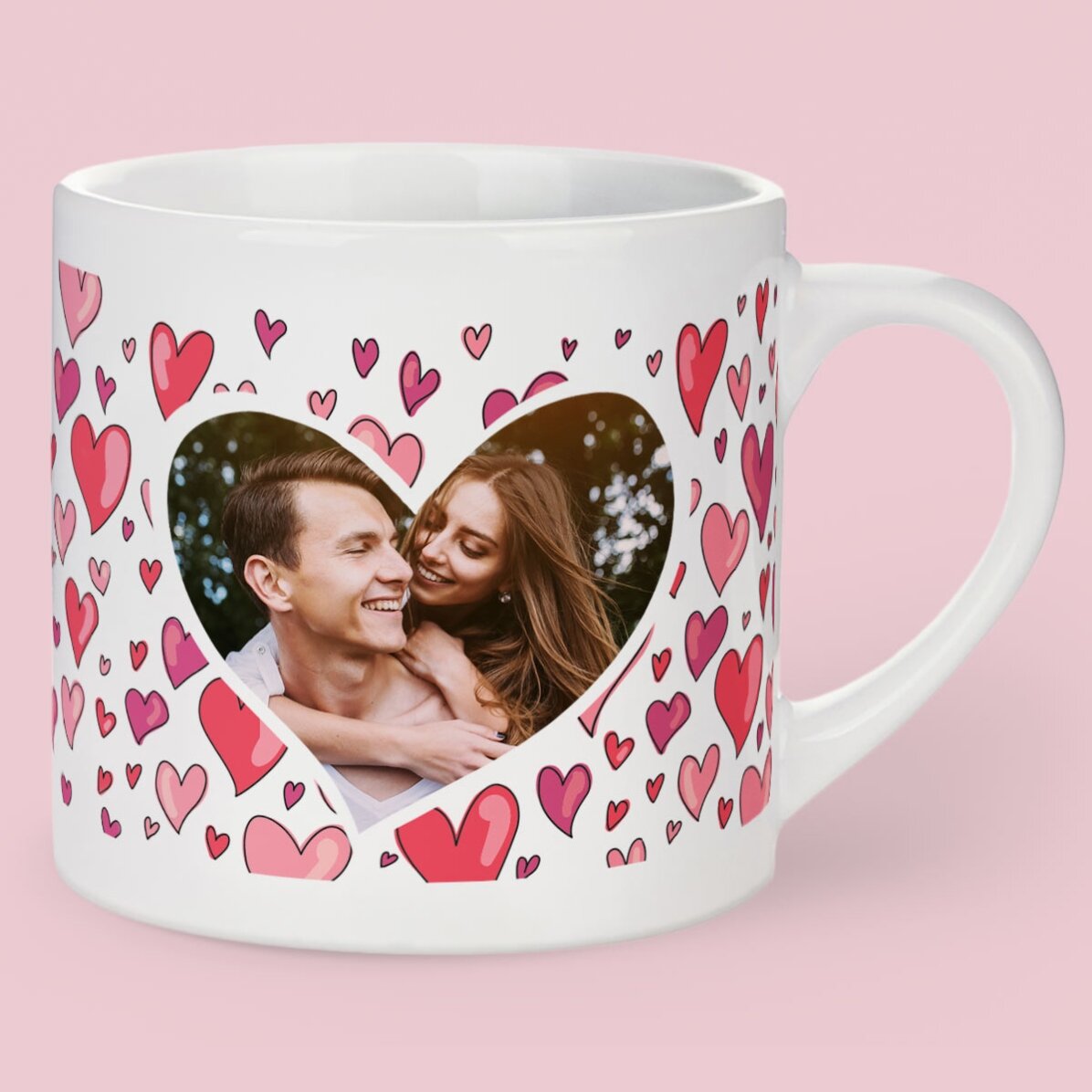 Espressokopje met hartjes, foto en tekst