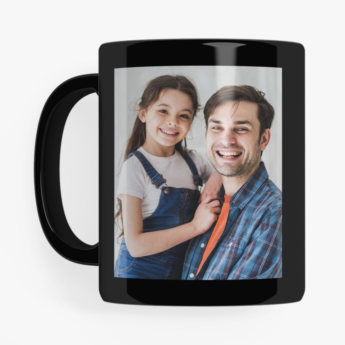 Gepersonaliseerde zwarte mok met twee foto’s