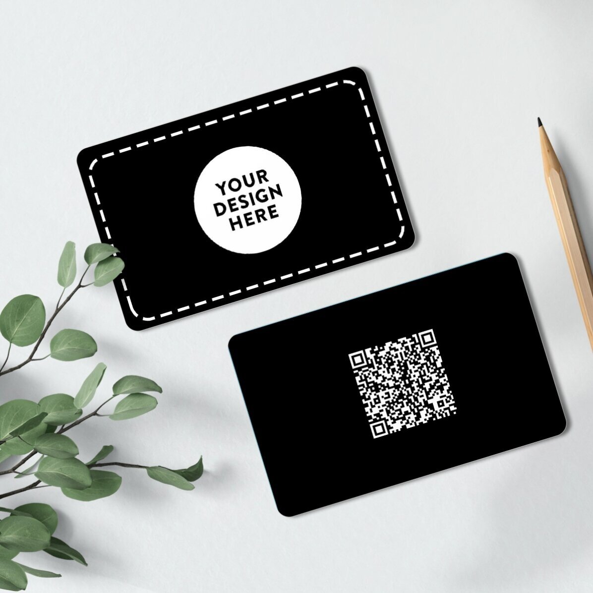 Gepersonaliseerd aluminium visitekaartje, voor- en achterzijde, met QR-code en jouw eigen ontwerp
