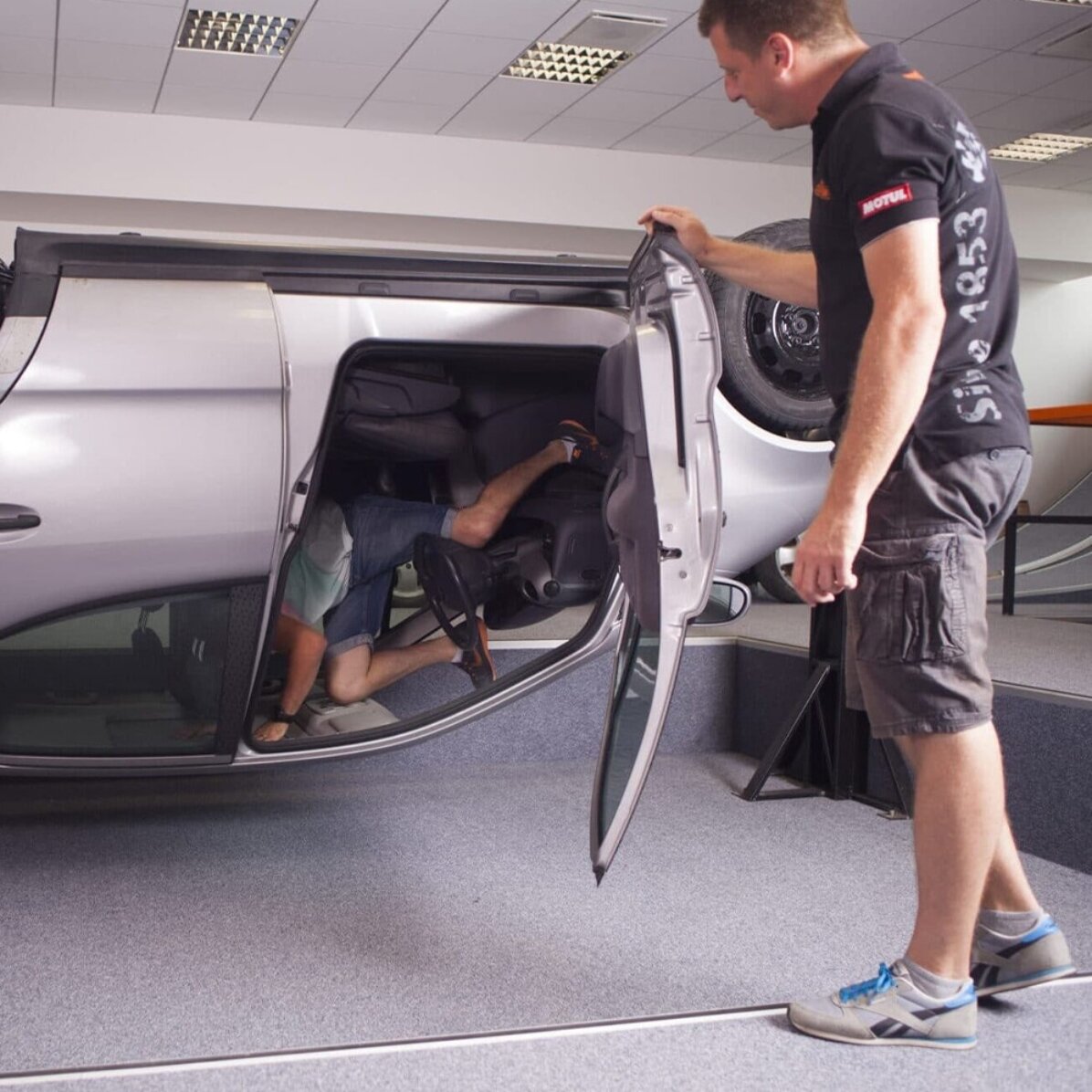 Cursus defensief rijden niveau 1 bij de Titi Aur-academie