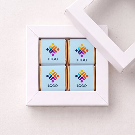 Geschenkdoos met 4 mini-chocoladehapjes, gepersonaliseerd met logo