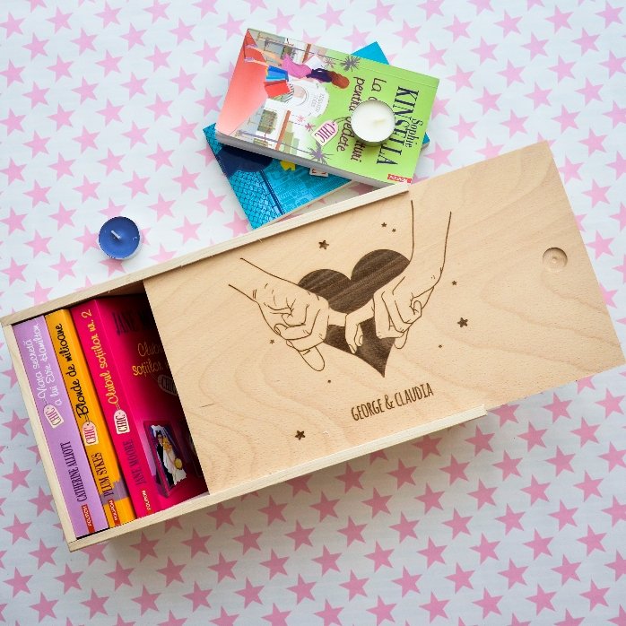 Personalised wooden gift box - Story for two