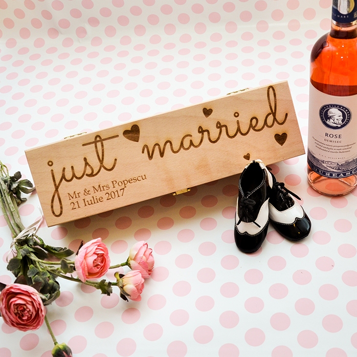 Gepersonaliseerde wijnkist - just married