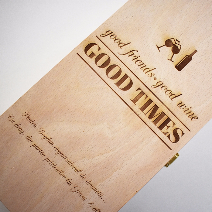 Gepersonaliseerde wijnkist voor twee flessen - Good Friends, Good Wine, Good Times