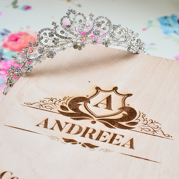 Personalised wine box for two bottles - vintage name model