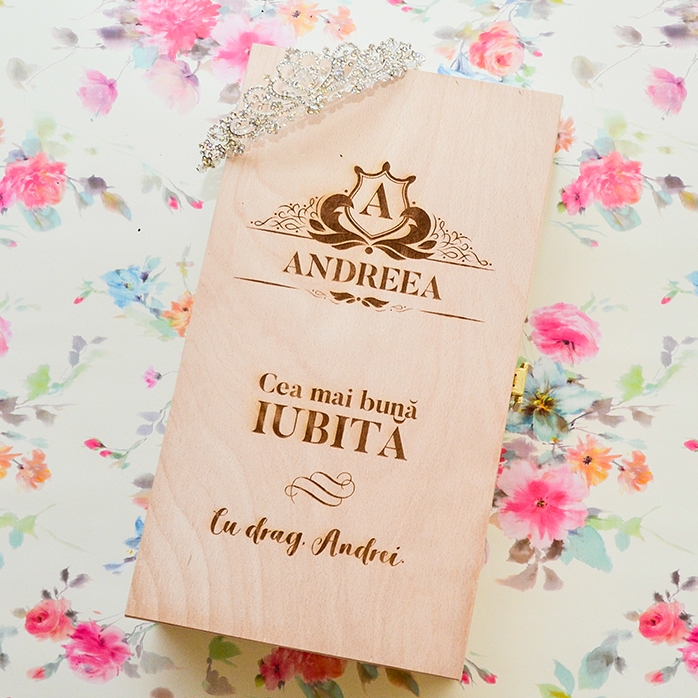 Personalised wine box for two bottles - vintage name model