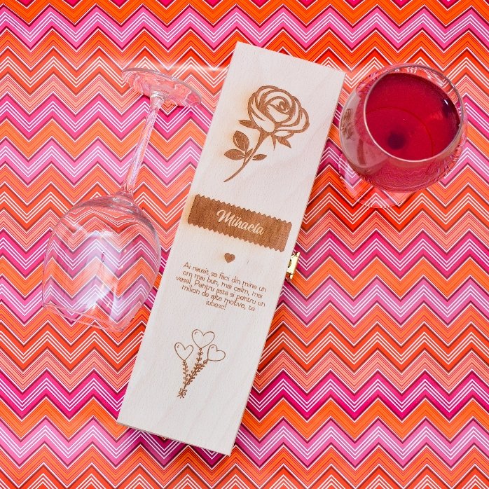 Personalised wine box - The rose of love