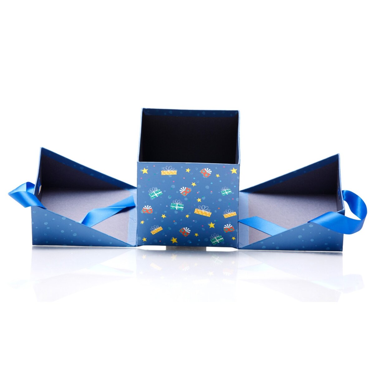 Kerstcadeaudoos – model met kleurrijke cadeautjes