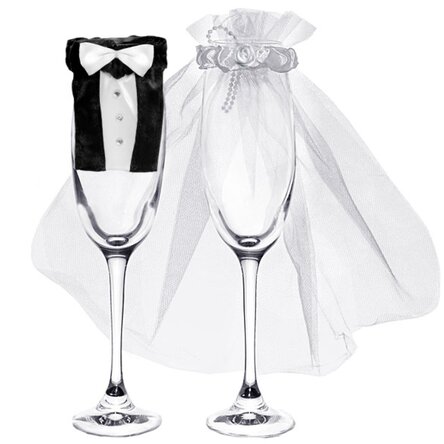 Decoration of wedding glasses