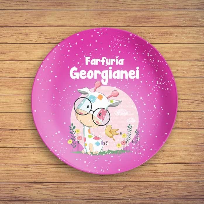 Roze bord met persoonlijke tekst