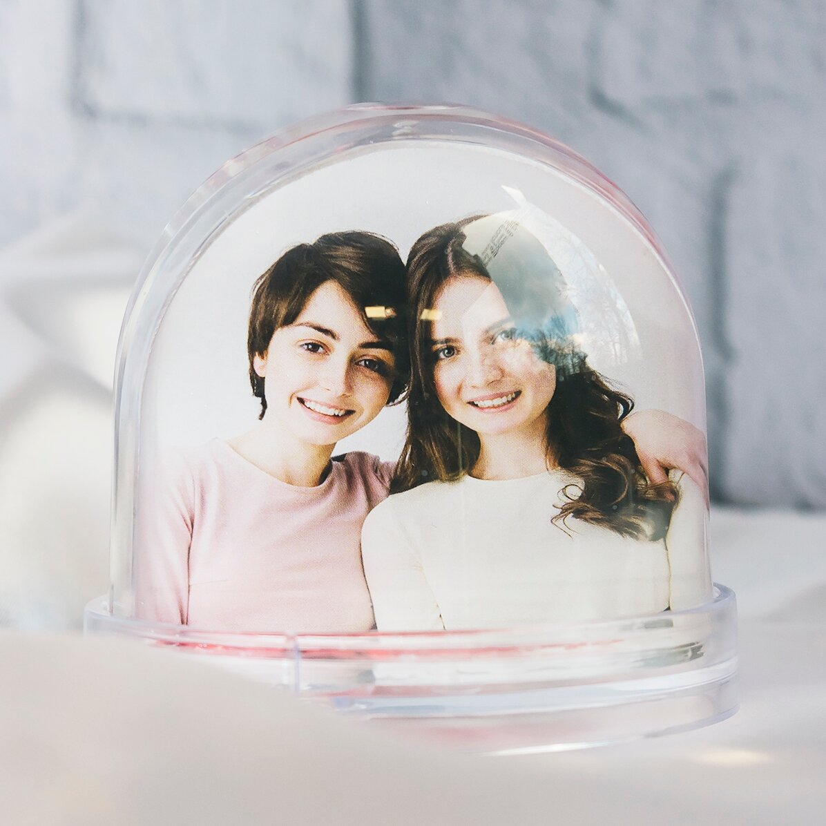 Personalised desk globe with photo and text - Have a wonderful spring!