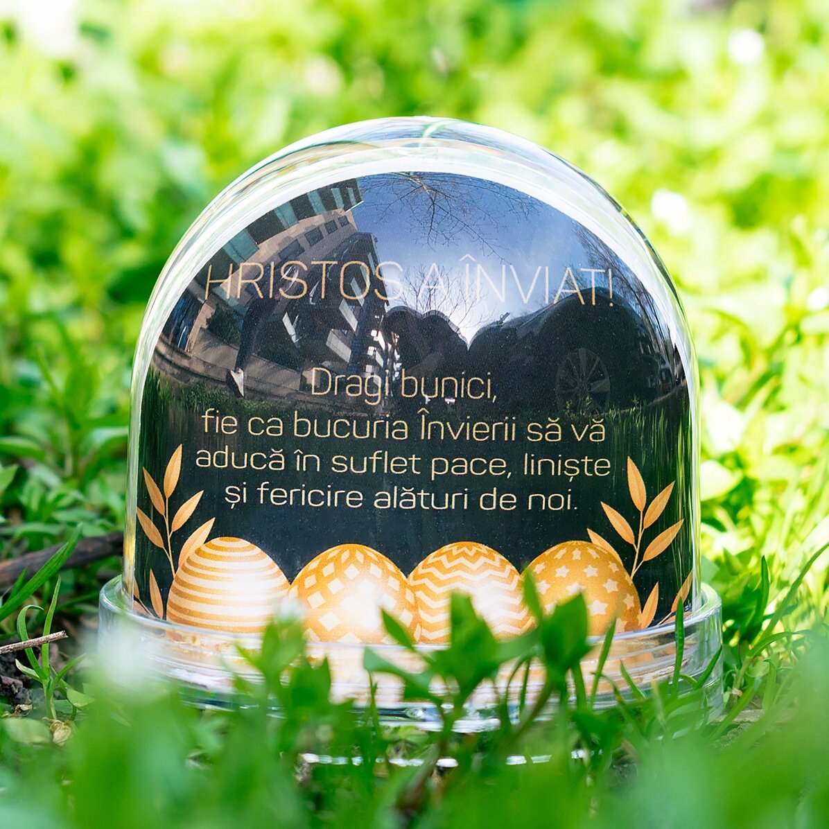 Personalised desk globe with photo and text - Happy Easter!