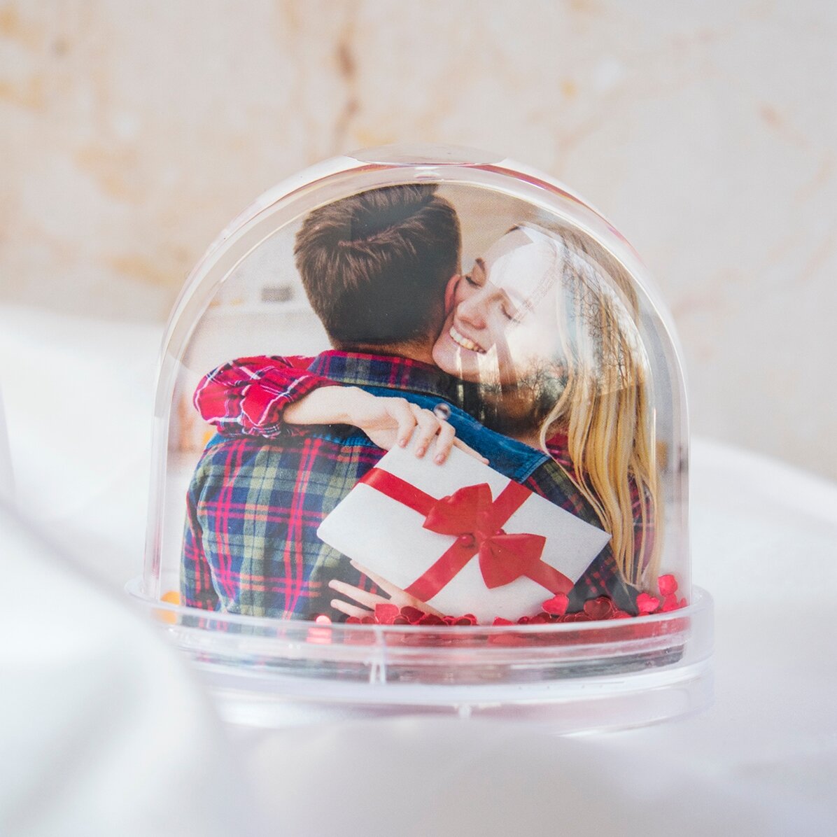 Gepersonaliseerde bureau-bol met foto en tekst - De feestdag van de liefde