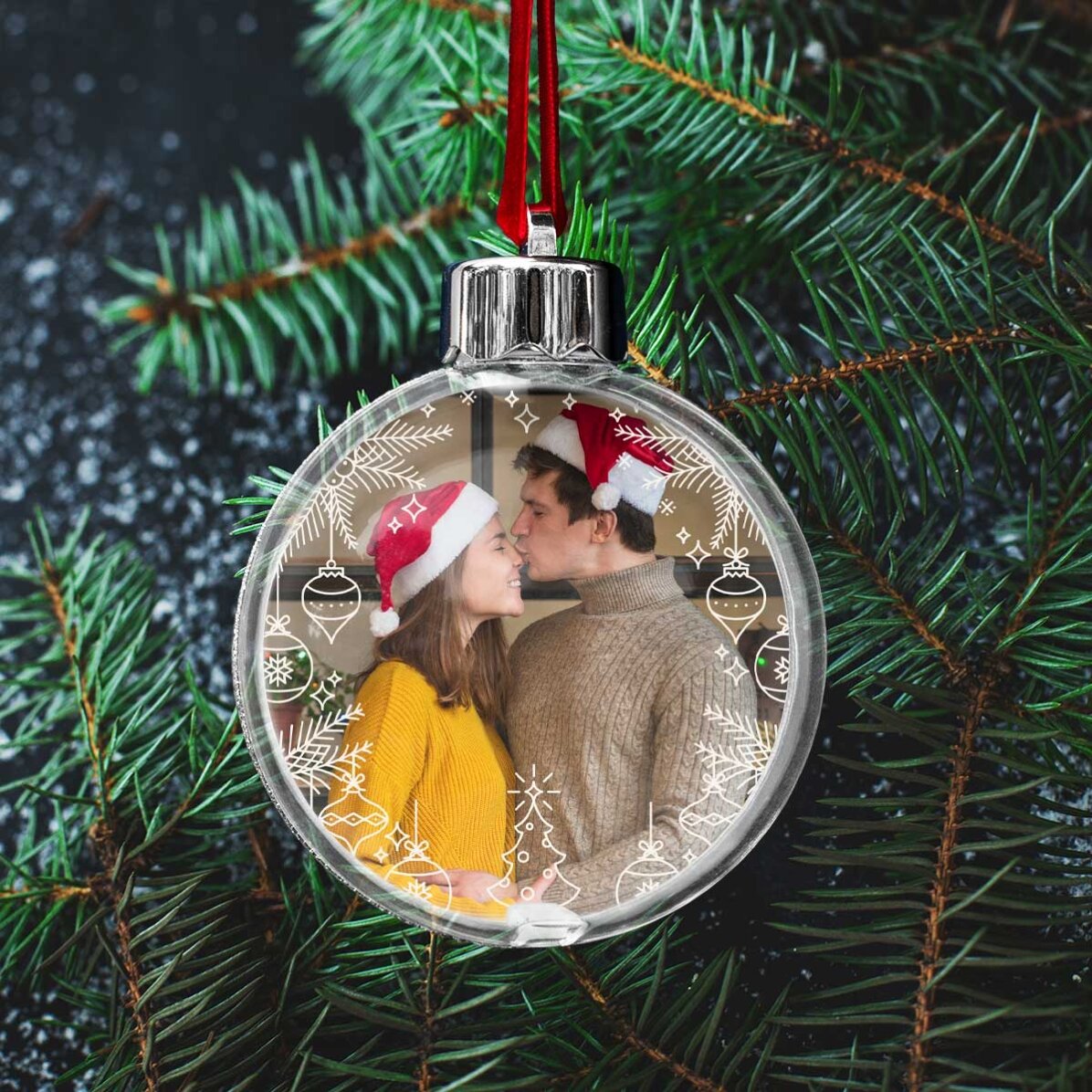 Gepersonaliseerde, door-en-door doorzichtige kerstbal met een foto en een boodschap - Onze eerste ke