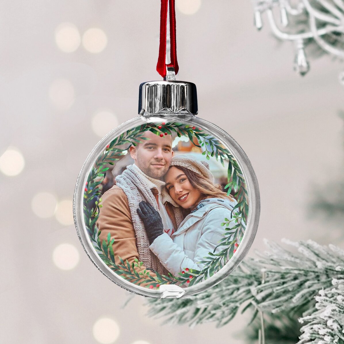 Gepersonaliseerde, dubbelzijdige, doorzichtige kerstbal met een foto en een boodschap - Onze eerste 