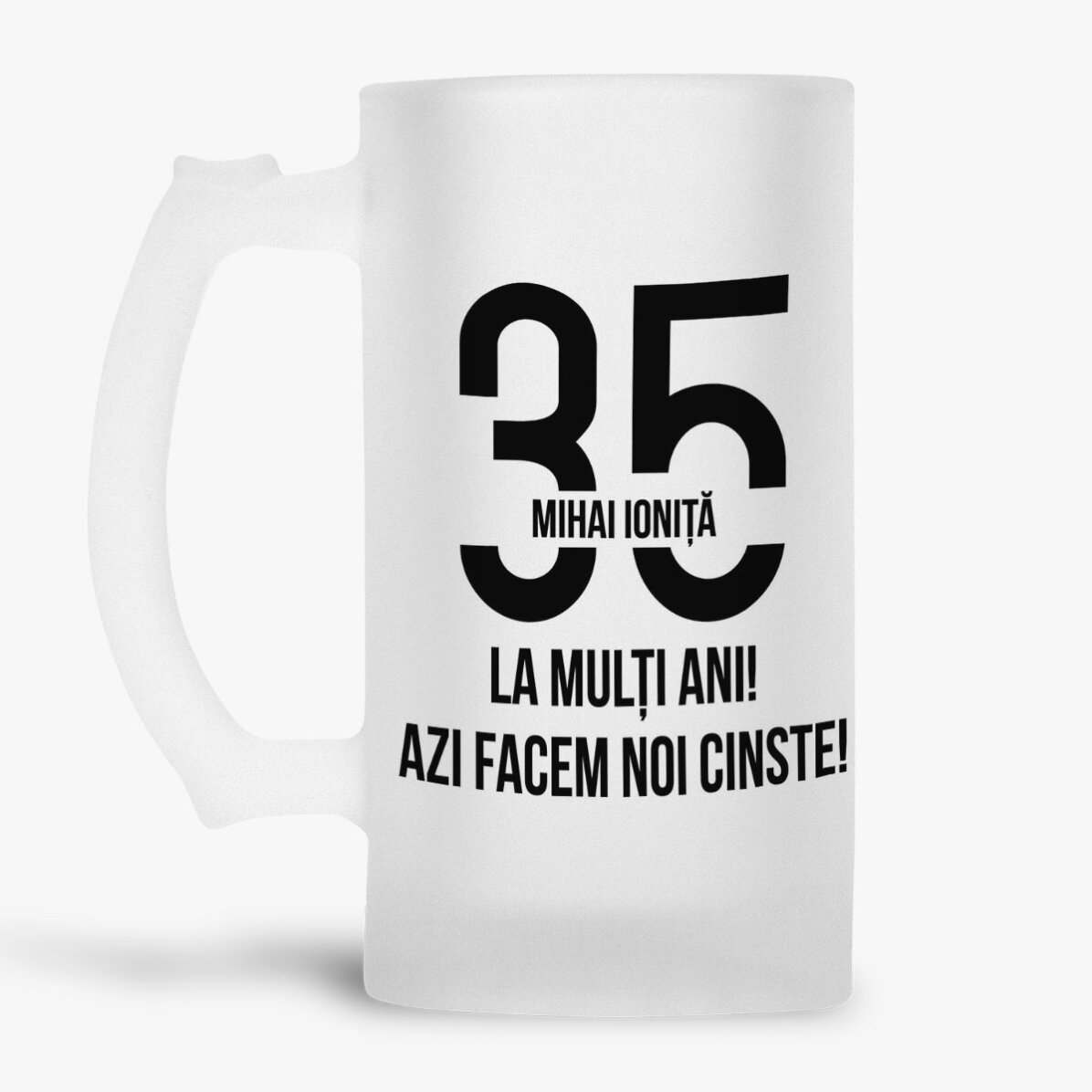 Gepersonaliseerde bierpul met tekst voor een verjaardag