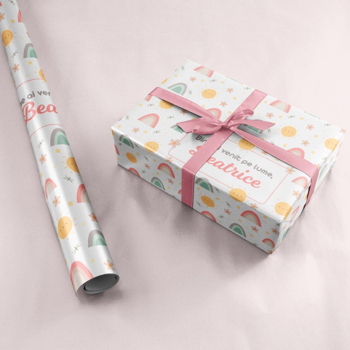Gepersonaliseerd cadeaupapier met tekst - Baby girl