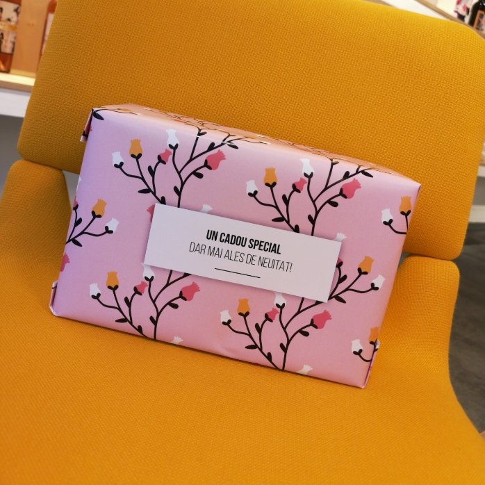 Personalised gift wrapping paper with text in a border - Autumn design