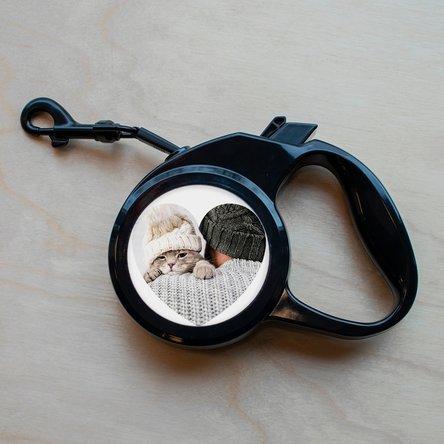 Gepersonaliseerde hondenriem met een foto in de vorm van een hart en tekst