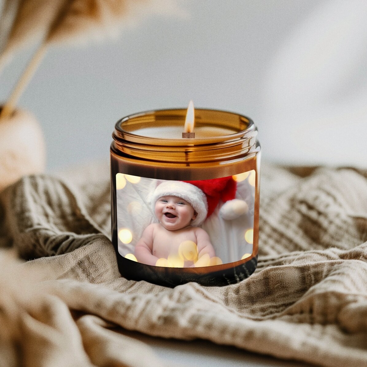 Kleine gepersonaliseerde geurkaars met een foto