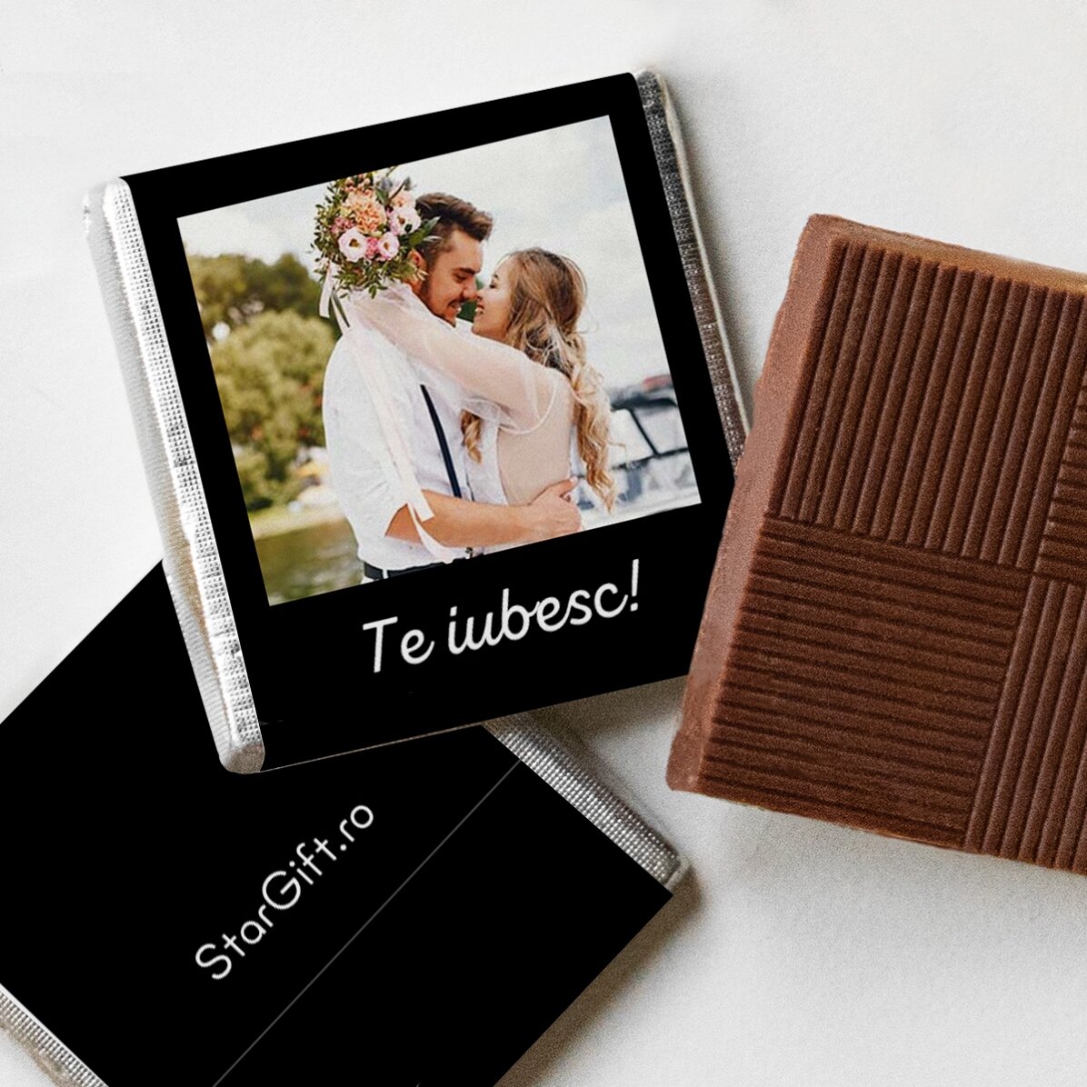 Gepersonaliseerde mini-chocolade met een foto en tekst