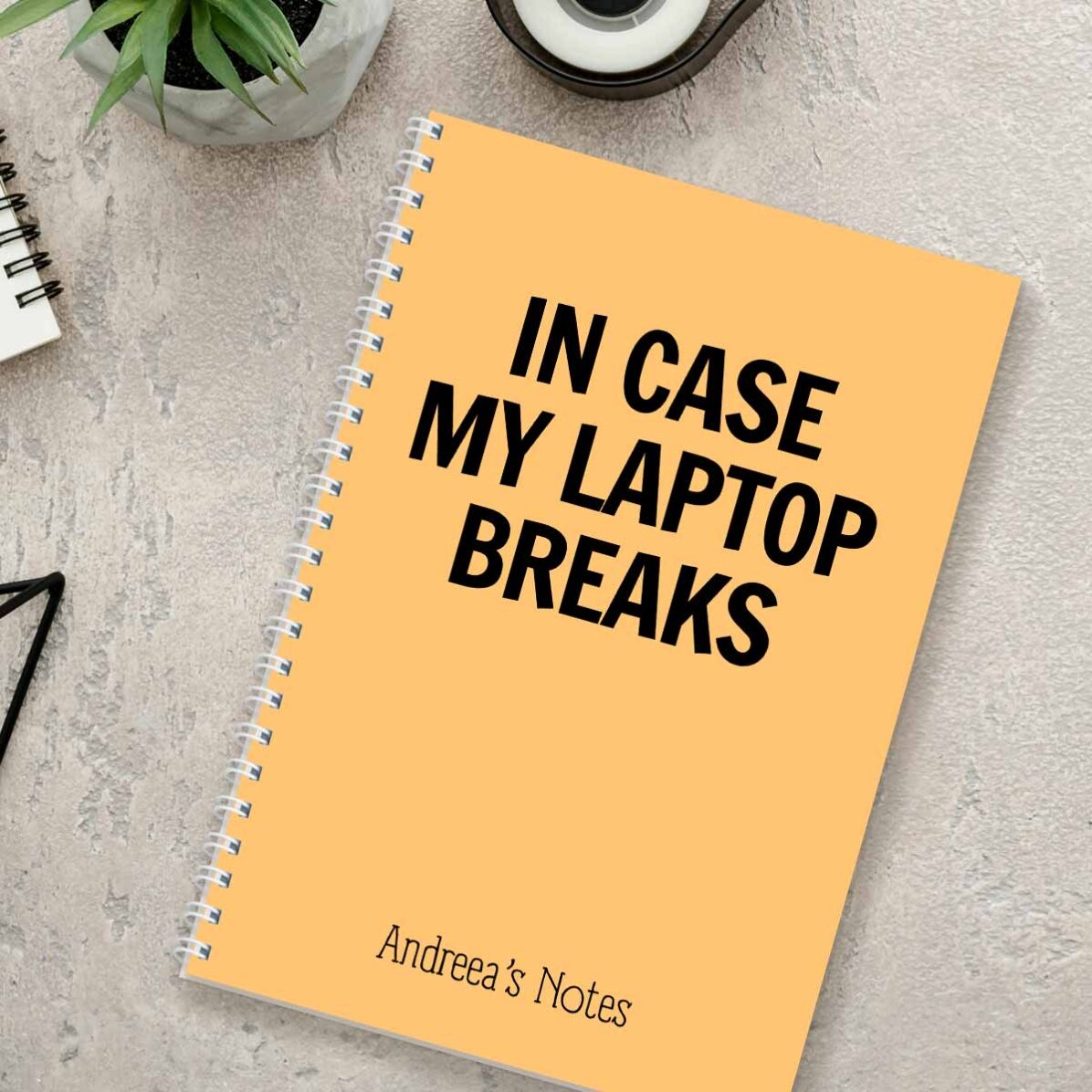 Gepersonaliseerde notebook met tekst - Broken Laptop