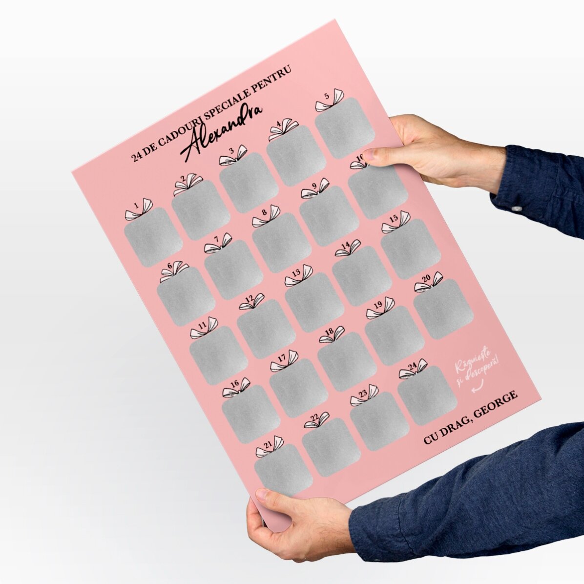 Gepersonaliseerde, afkrabbare adventsposter met foto’s, boodschap en QR-code