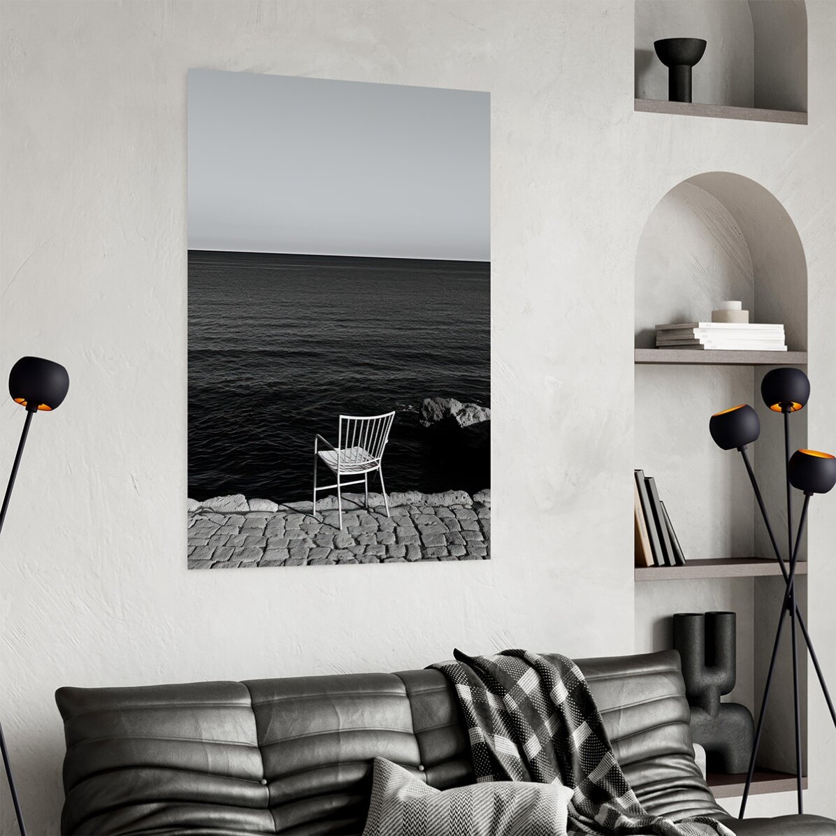 Poster: Eenzame stoel aan zee