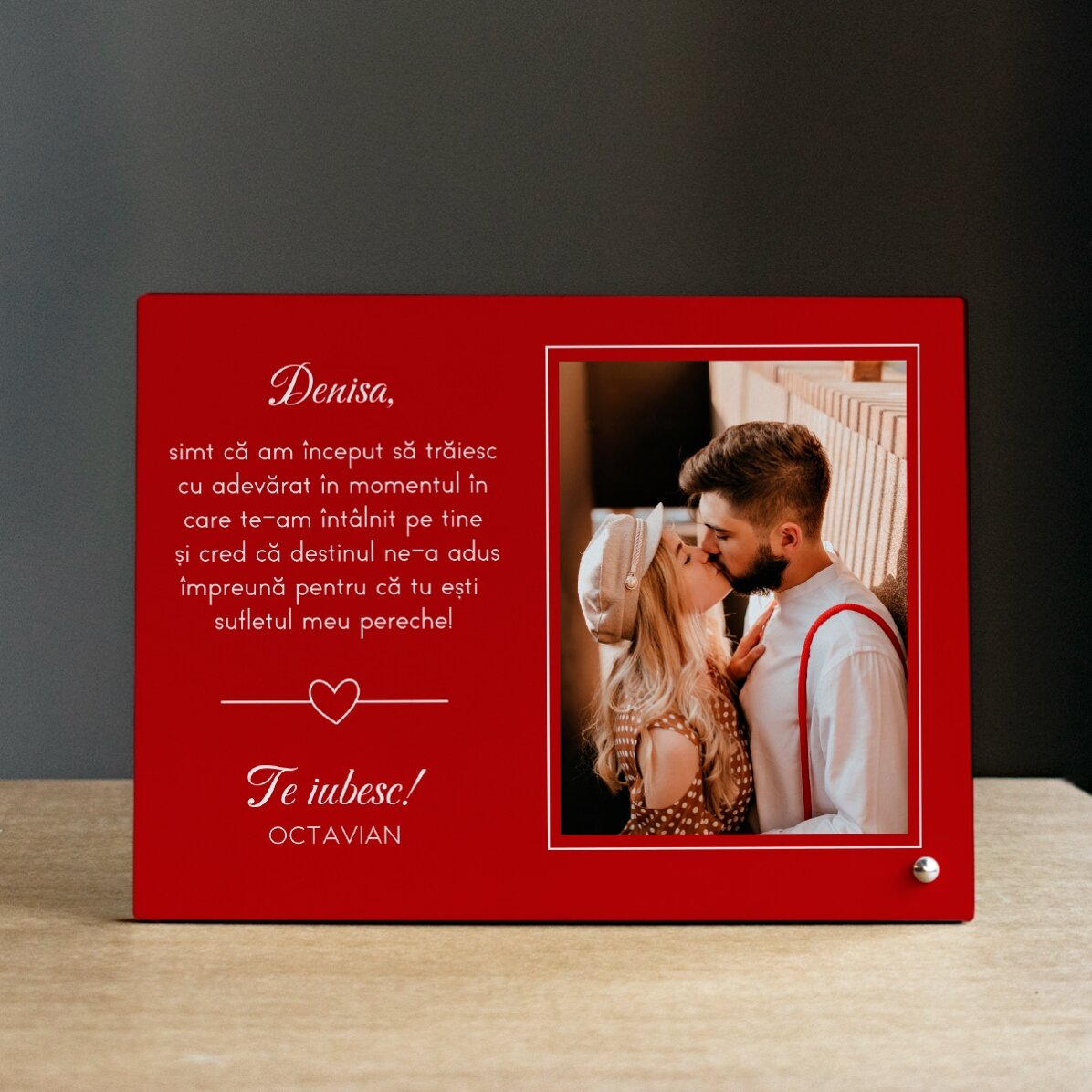 Gepersonaliseerde fotolijst voor op het bureau met een foto en een boodschap - Met liefde