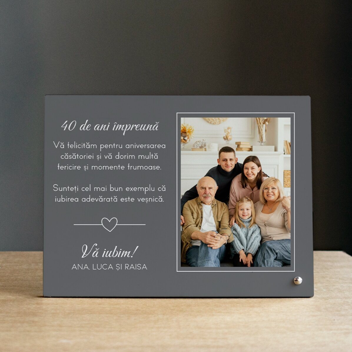 Gepersonaliseerde fotolijst voor op het bureau met een foto en een boodschap - Met liefde
