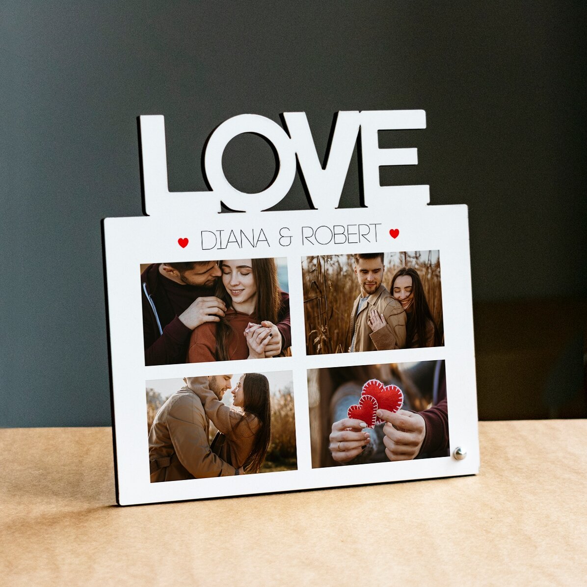 Gepersonaliseerde fotolijst voor op het bureau met 4 foto’s en tekst – model LOVE