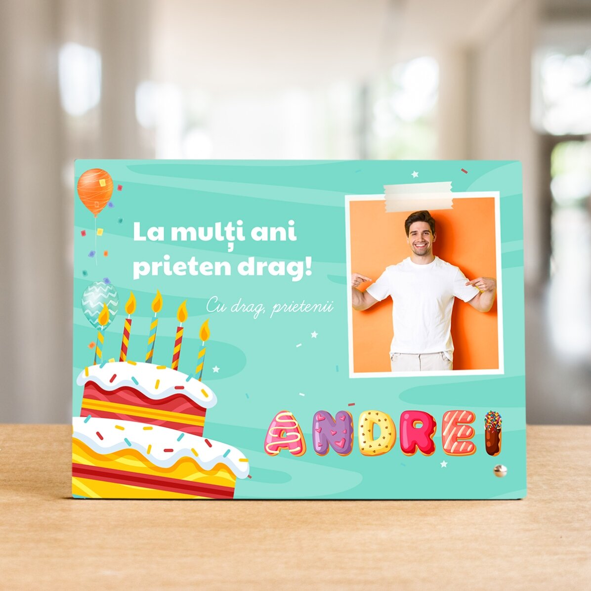 Gepersonaliseerde fotolijst voor op het bureau met een foto, tekst en een speciale naam - Verjaardag