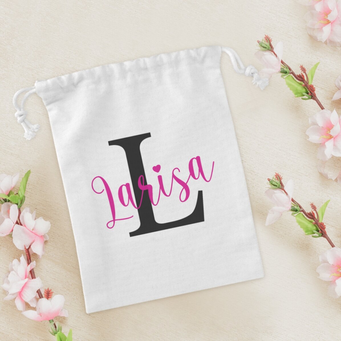 Kleine cadeauzakje, gepersonaliseerd met naam en initiaal