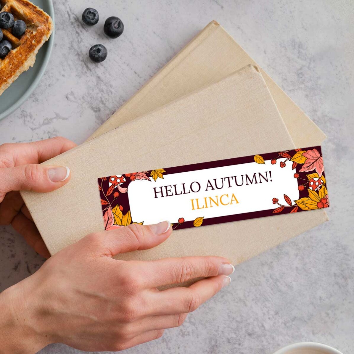 Gepersonaliseerde boekenlegger met tekst - Hello Autumn!