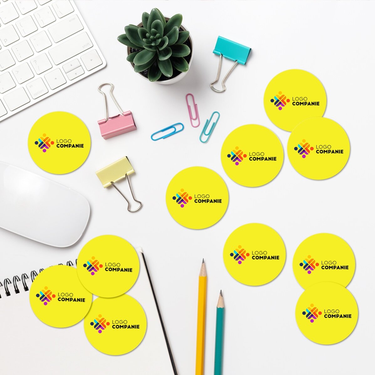 Set van 12 ronde stickers (zelfklevende etiketten) met een diameter van 5 cm, gepersonaliseerd met e