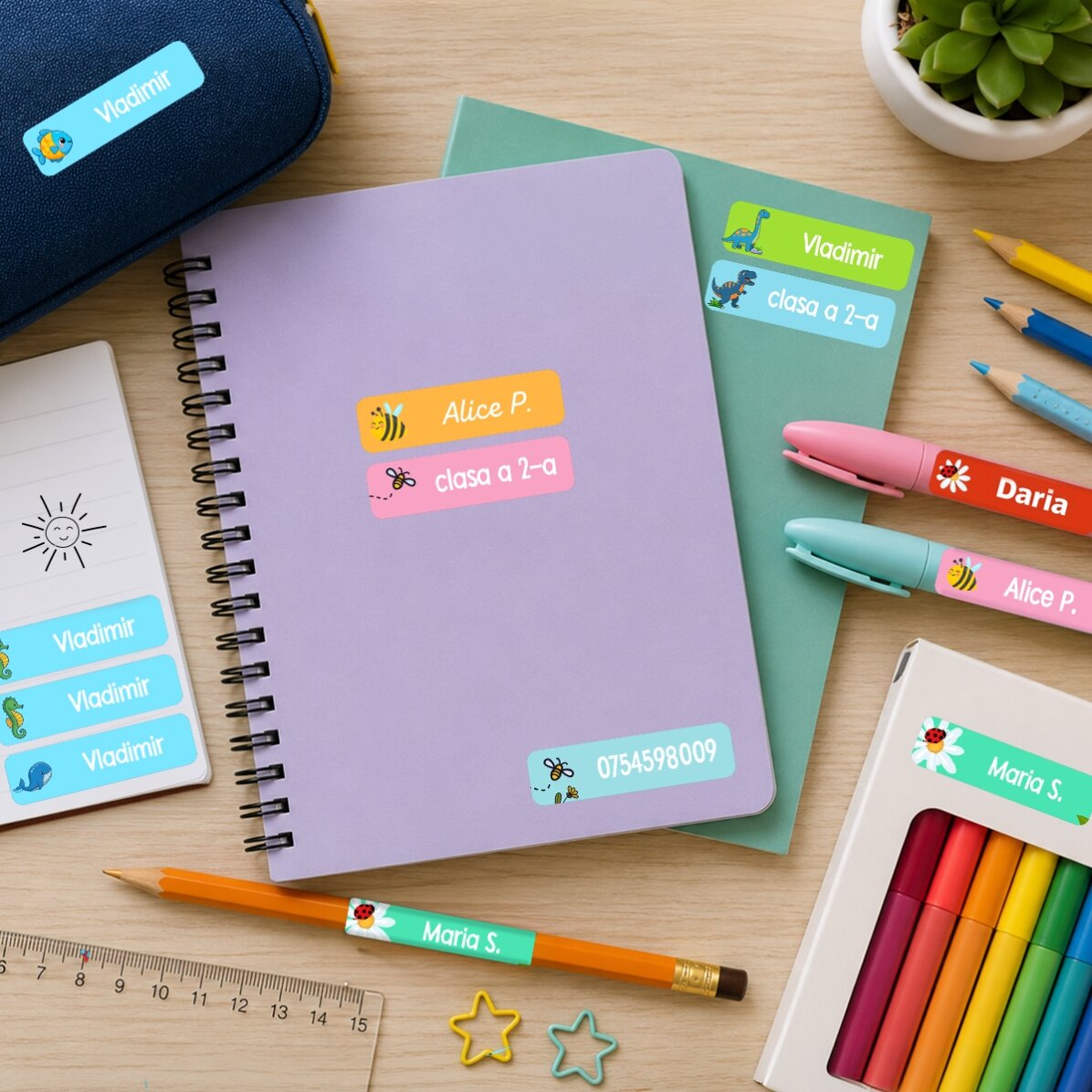 Set van 36 gepersonaliseerde stickers (zelfklevende etiketten) voor de kleuterschool / school