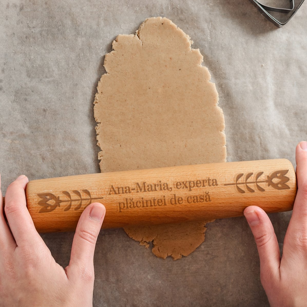 Personalised wooden rolling pin - The pie expert