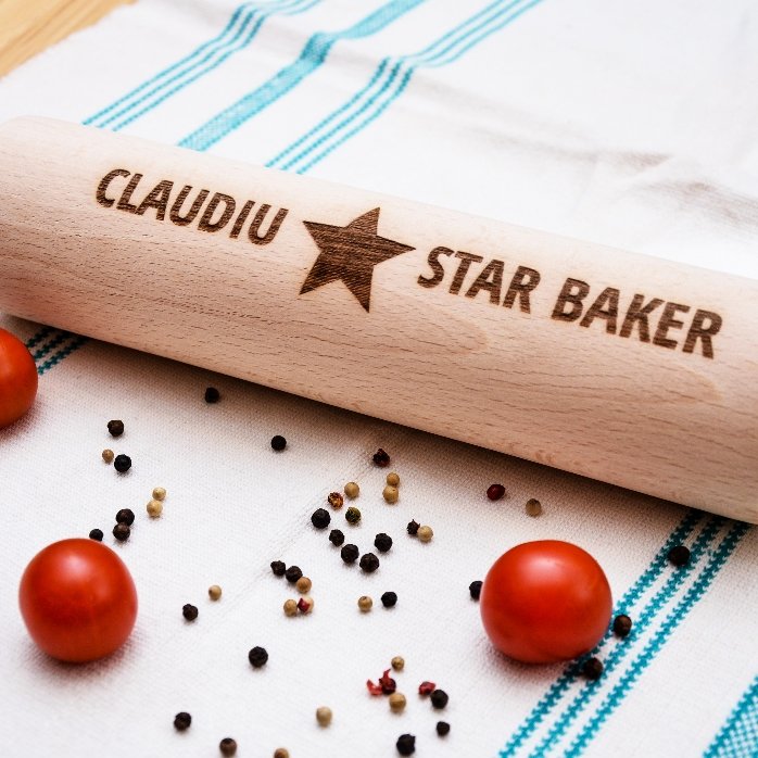 Personalised wooden rolling pin - Star Baker