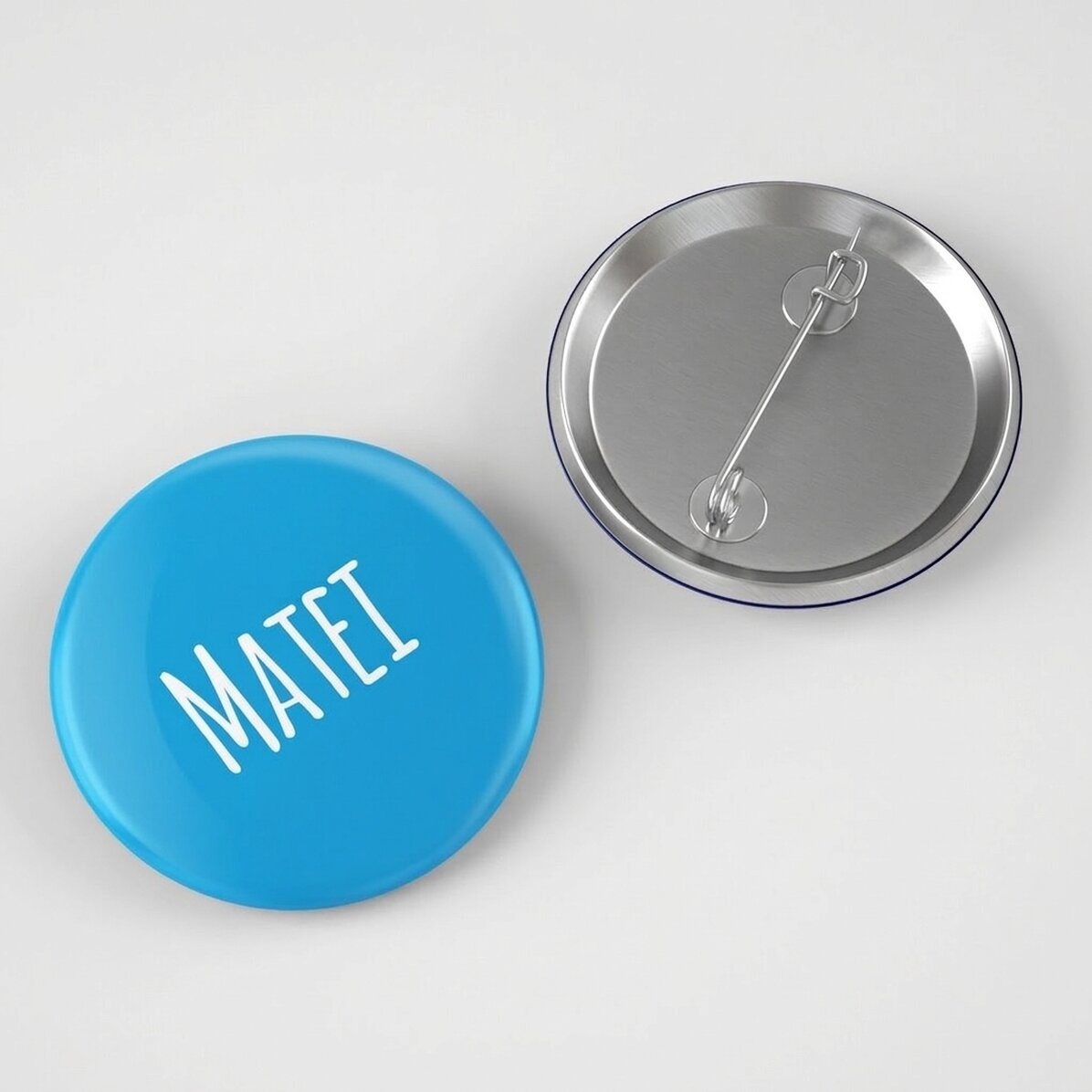 Een gepersonaliseerde button met jouw naam