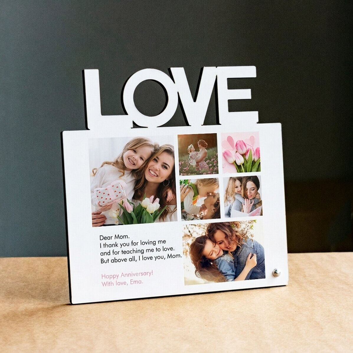 Gepersonaliseerde fotolijst voor op het bureau met 6 foto’s en tekst voor mama – model LOVE