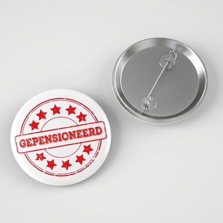 Gepersonaliseerde button met tekst - Officieel gepensioneerd