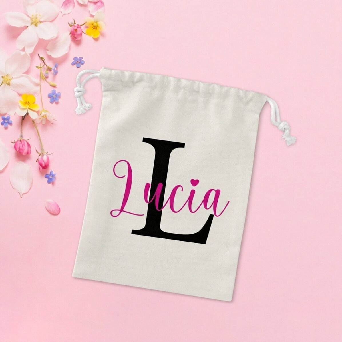Kleine cadeauzakje, gepersonaliseerd met naam en initiaal