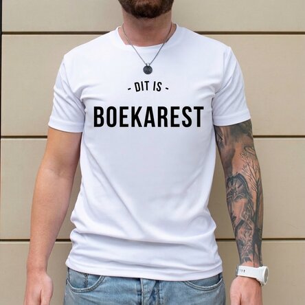 Sportshirt met gepersonaliseerde opdruk aan de voorkant en een boodschap