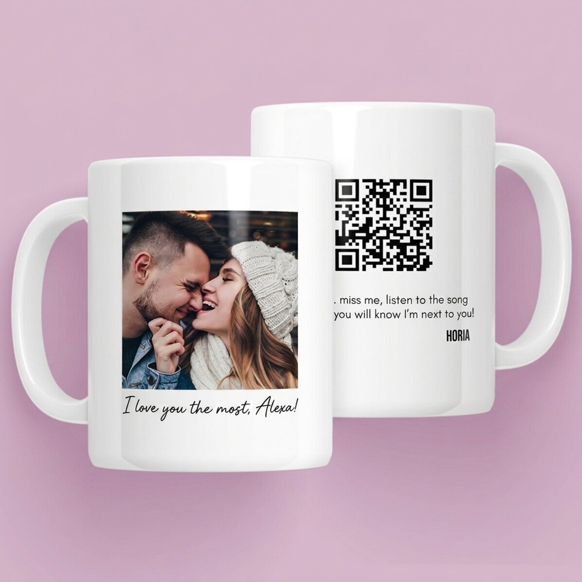 Gepersonaliseerde mok met een foto, een boodschap en een QR-code